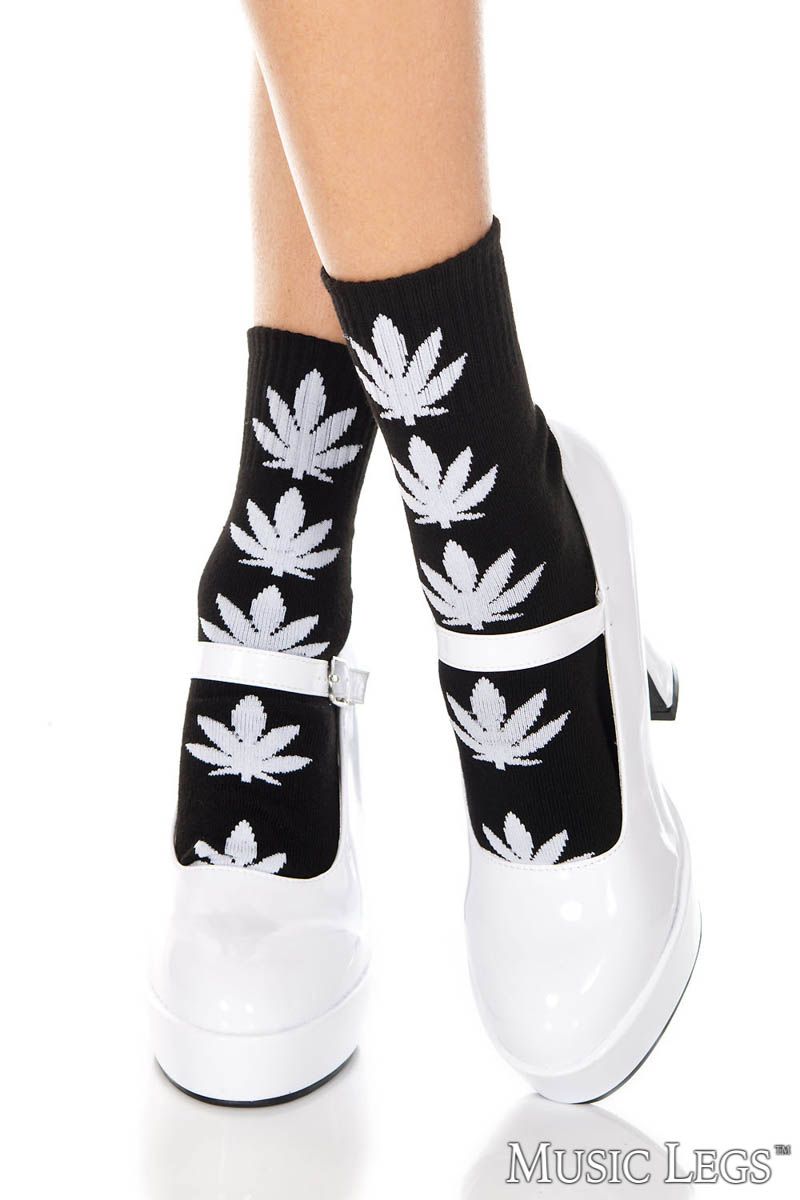 Picture of Hosiery, Ankle Hi, Leaf Print Ankle Hi, Black-White, O/S, -ML537