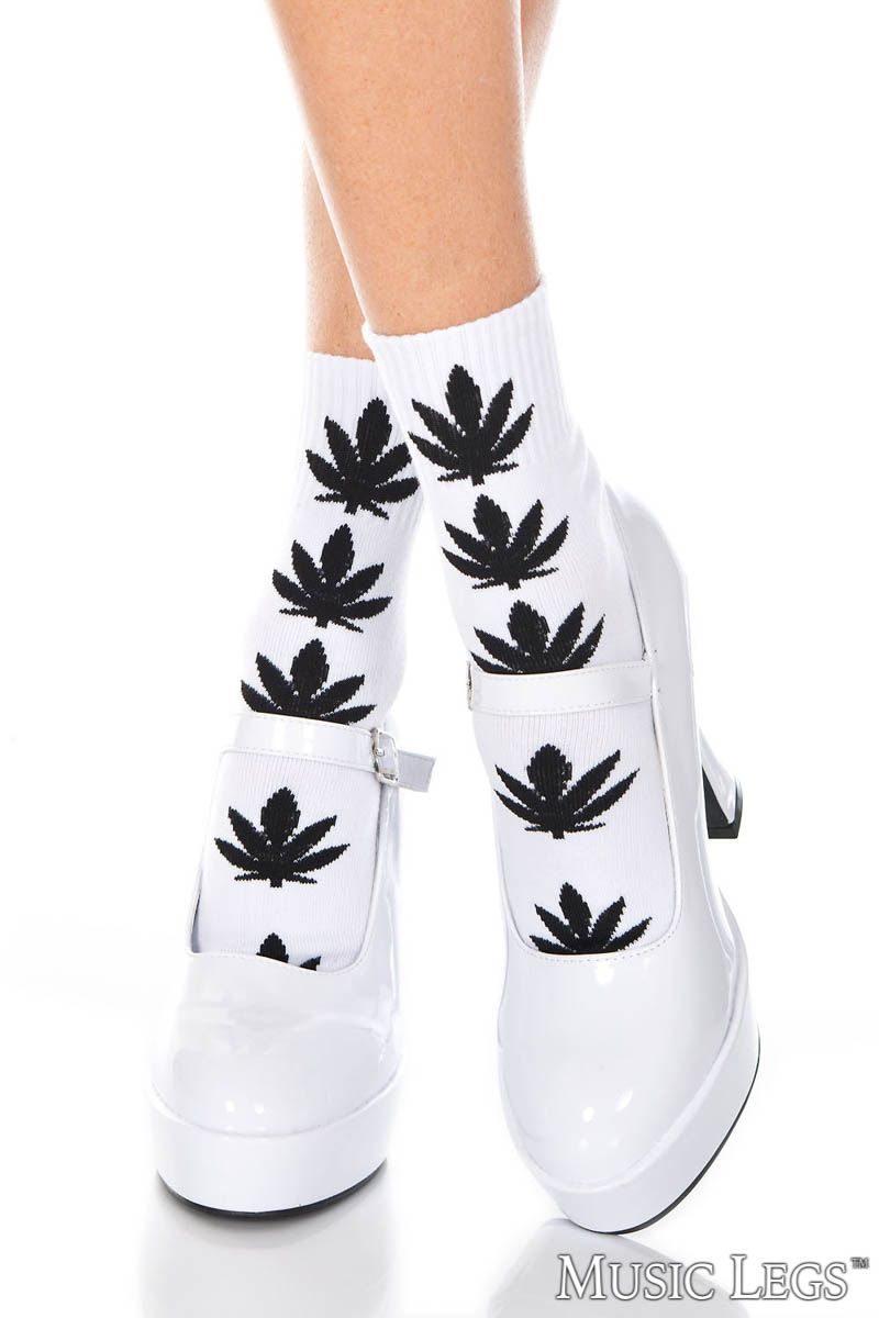 Picture of Hosiery, Ankle Hi, Leaf Print Ankle Hi, Black-White, O/S, -ML537